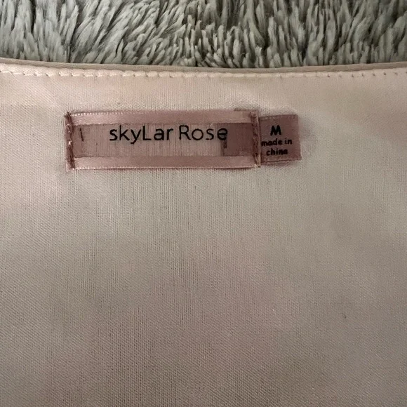 Skylar Rose deep V bodysuit - Picture 5 of 6